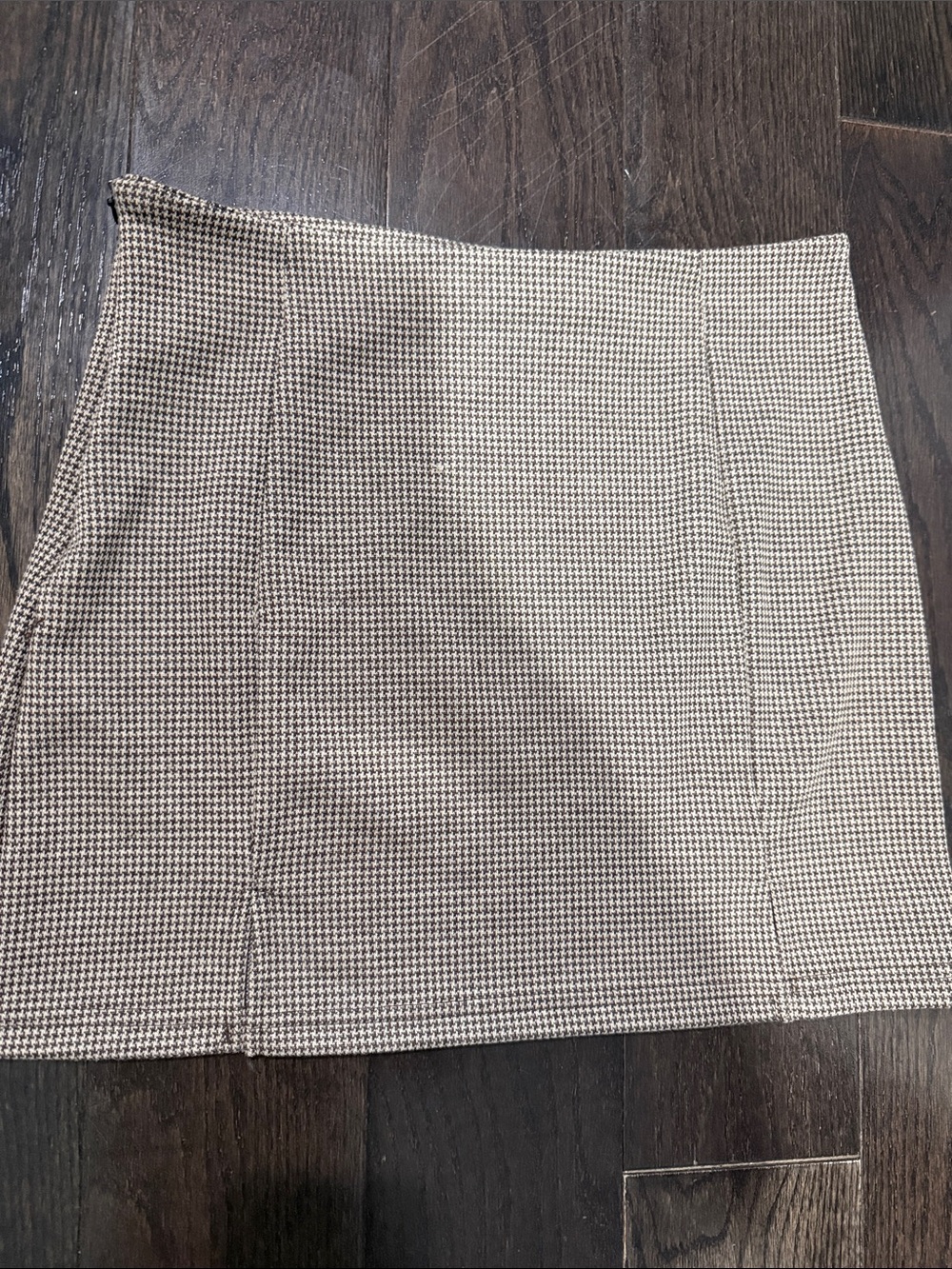 Classic Houndstooth Mini Skirt - Neutral Beige/Black